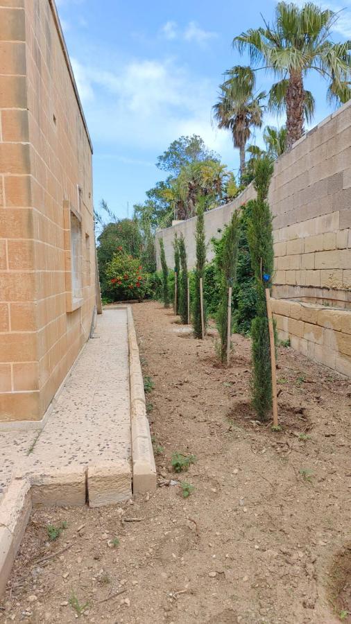 Stunning Villa With Pool, Table Tennis, Table Soccer And A Pool Table Naxxar Esterno foto