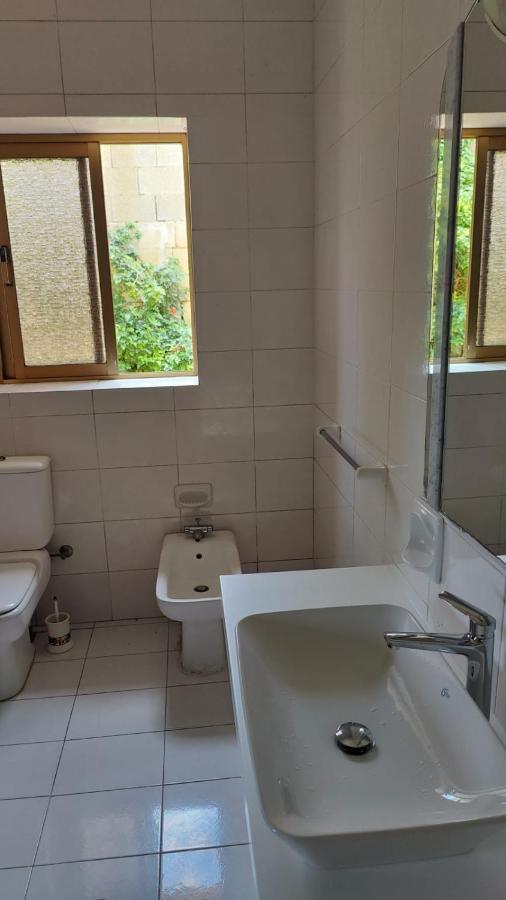Stunning Villa With Pool, Table Tennis, Table Soccer And A Pool Table Naxxar Esterno foto