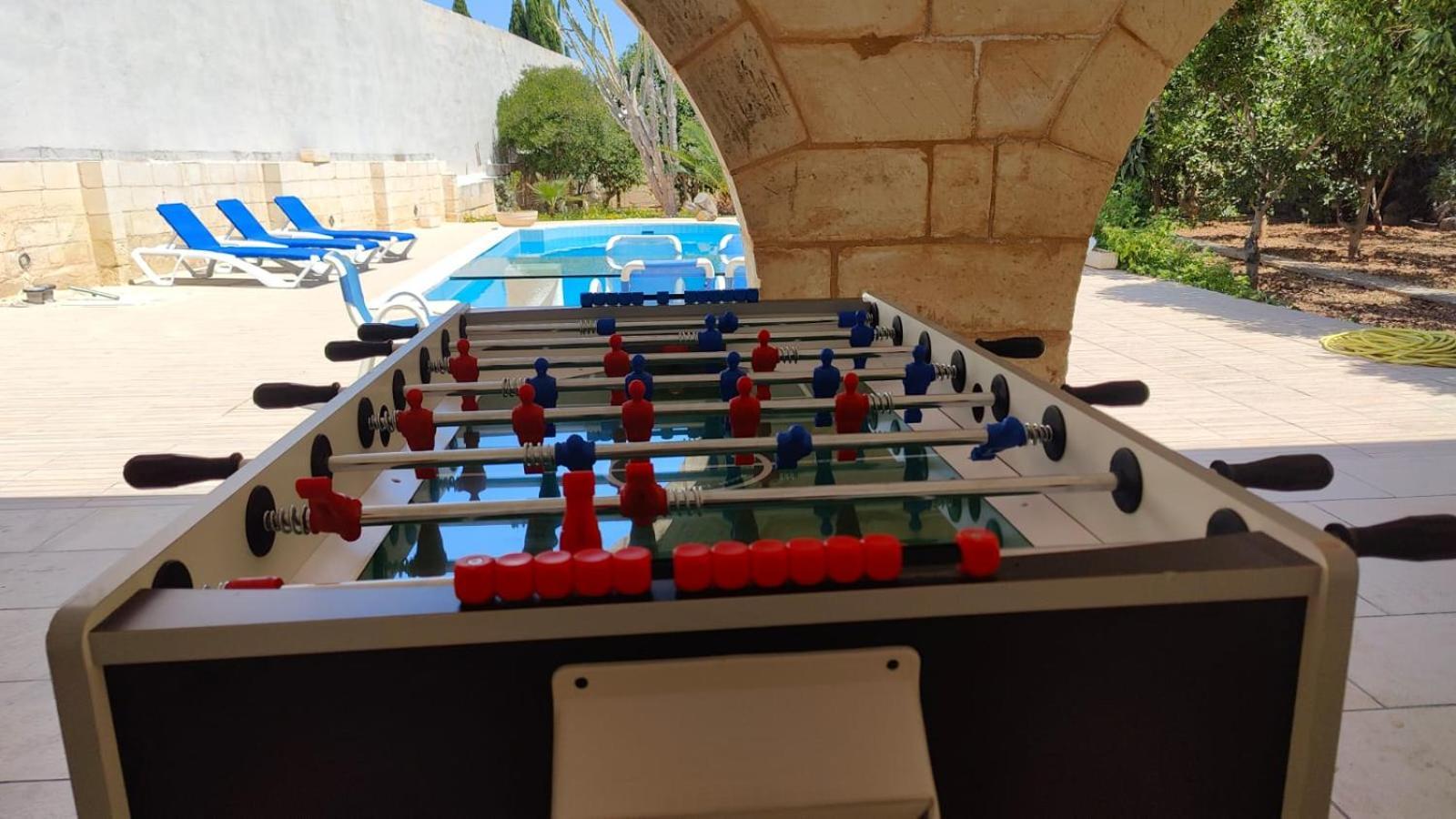 Stunning Villa With Pool, Table Tennis, Table Soccer And A Pool Table Naxxar Esterno foto